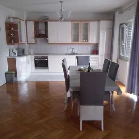Apartman Teklic Каштела Экстерьер фото