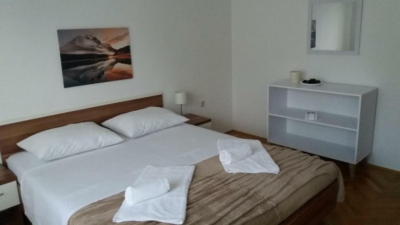 Apartman Teklic Каштела Экстерьер фото