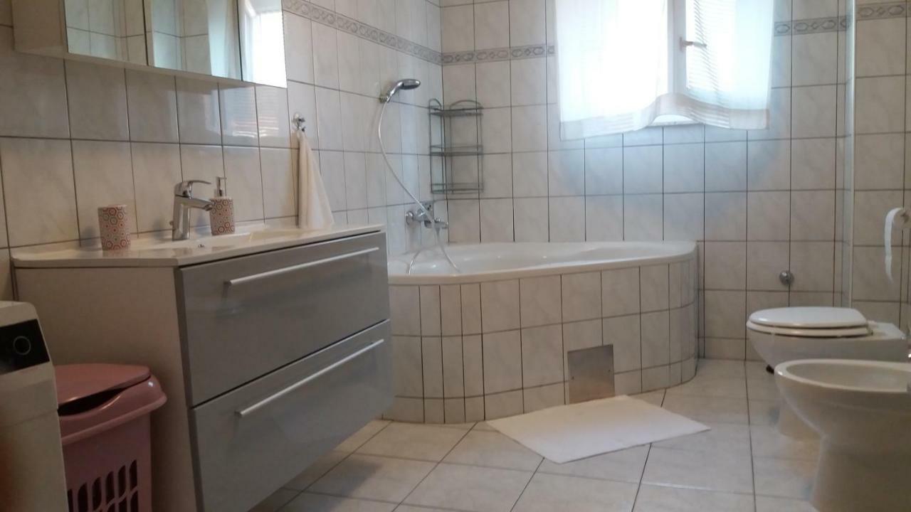 Apartman Teklic Каштела Экстерьер фото